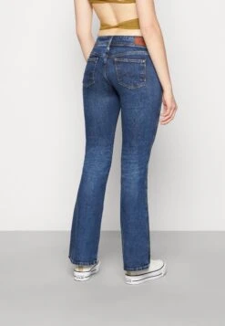 Pepe Jeans New Pimlico - Jean Flare - Vr62 -Mode et Luxe Boutique ec3b7fc789d441e989c7b81aa59825d9