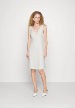 Demi Ann - Robe De Cocktail - Snow White -Mode et Luxe Boutique f8187c9a71c648e89bc68dbb0348b478