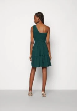 Wal G Janine Skater Dress - Robe En Jersey - Forest Green -Mode et Luxe Boutique fe83aac5f4b94af19a9be8da442d793e